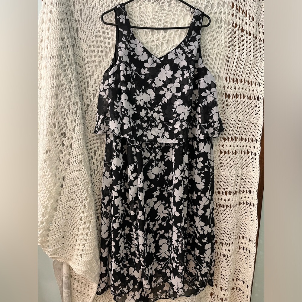 Woman within 18 W beautiful dress high/low hem very flattering
